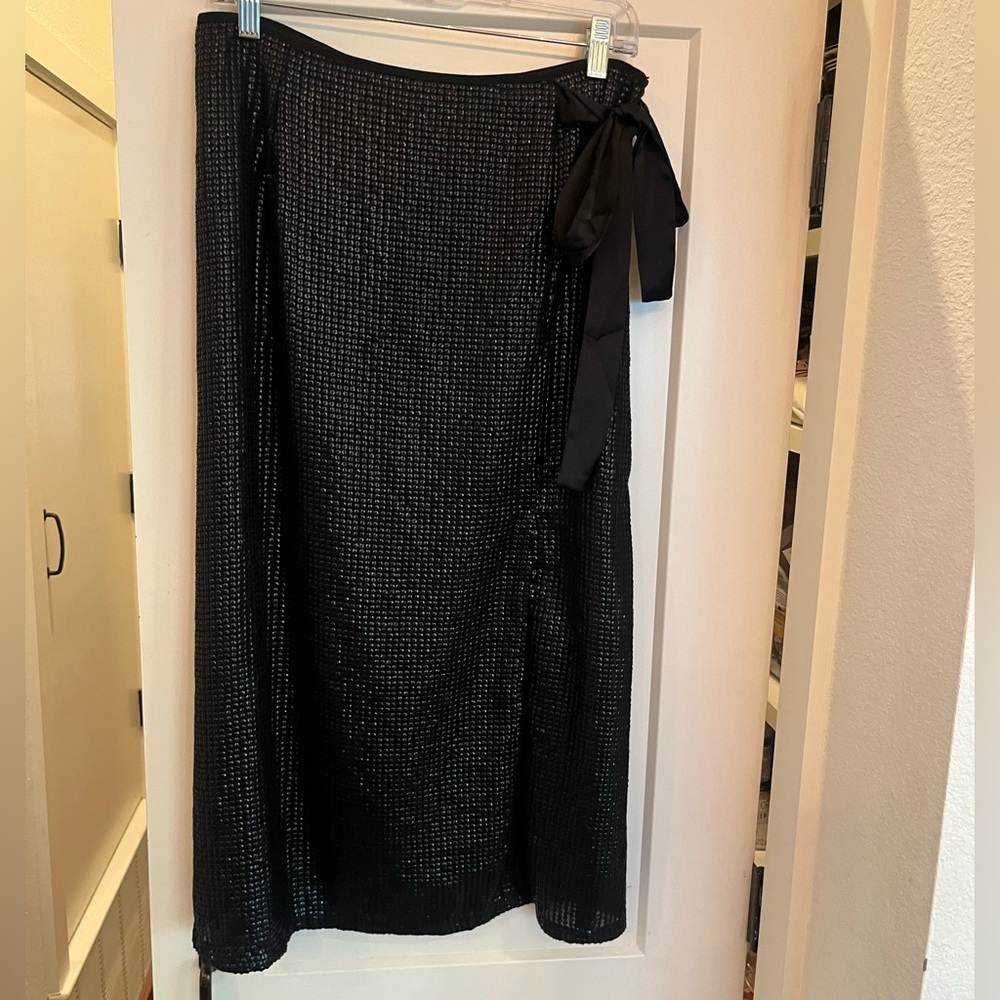 Something Navy Wrap Sequin Midi Skirt Black M
Waist 15”, length 32” front slit